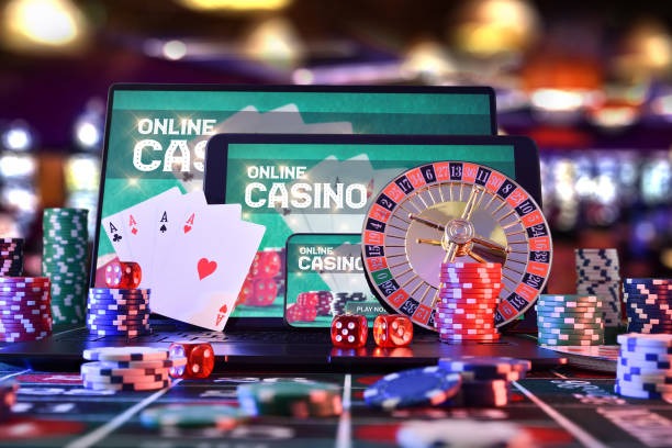 Fortune Rabbit slot game reels with rabbit wild symbol and cascading multiplier display on mobile
